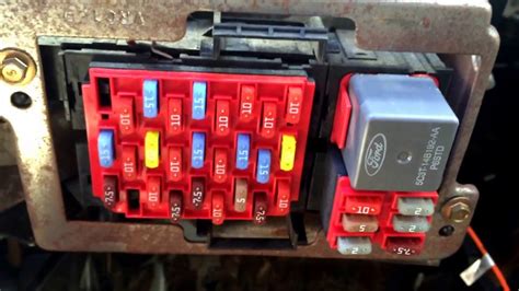 ford crown victoria fuse box